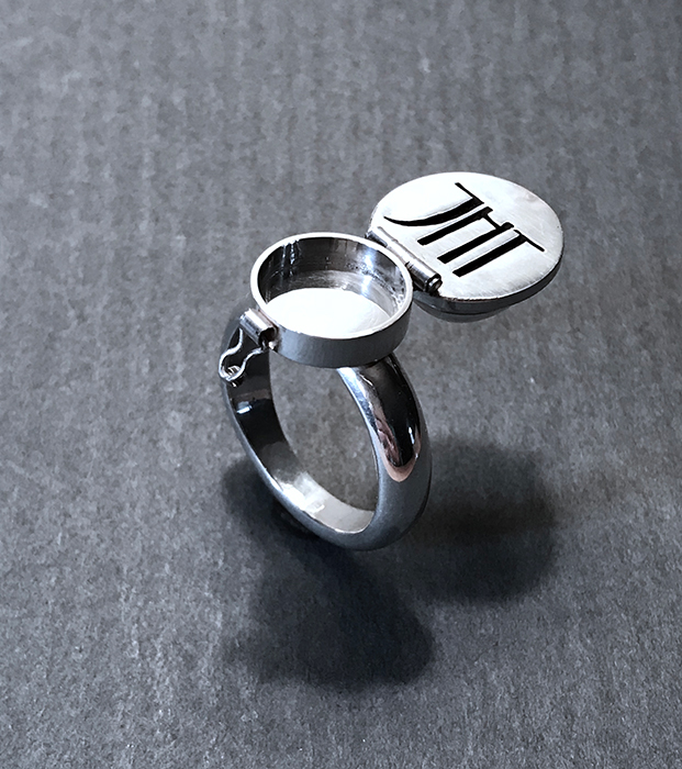 Poison Ring Detail 1